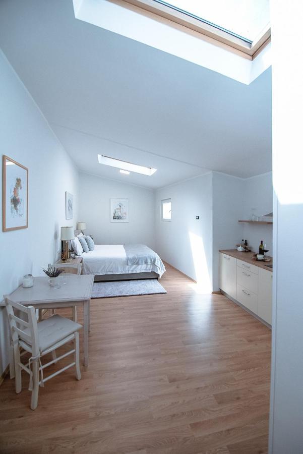 Apartment Ana - Karst Cycling Paradise Dutovlje Dış mekan fotoğraf